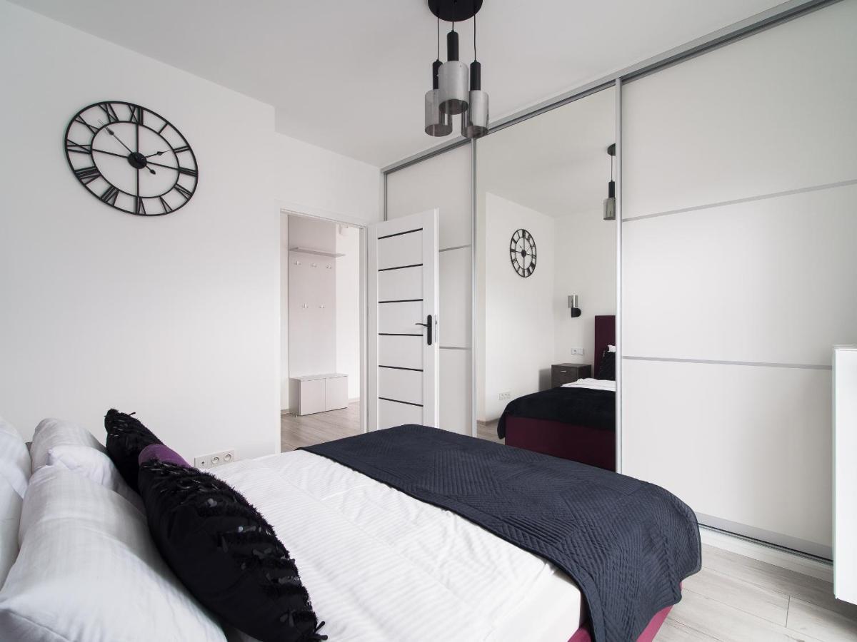 Szwedzka 22C Separate Bedroom Free Garage By Perfect Apart Варшава Екстер'єр фото